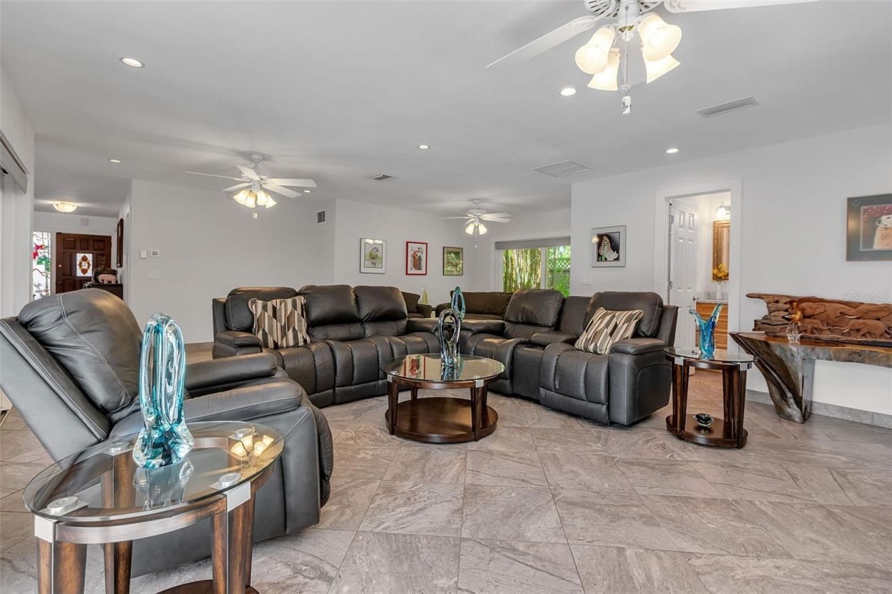 7908 19th Avenue Drive W, Bradenton, FL 34209 Photo