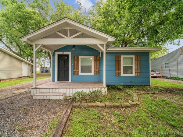 15 S Mayes Street, Pryor, OK 74361