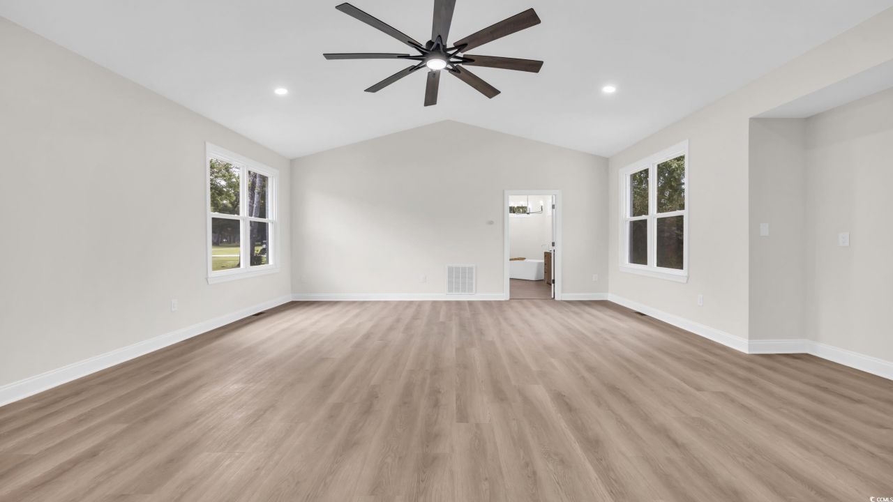 204 Green Lake Dr. Photo 14