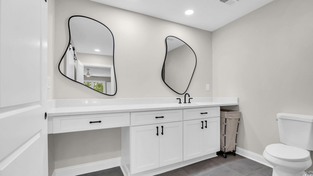 204 Green Lake Dr. Photo 33