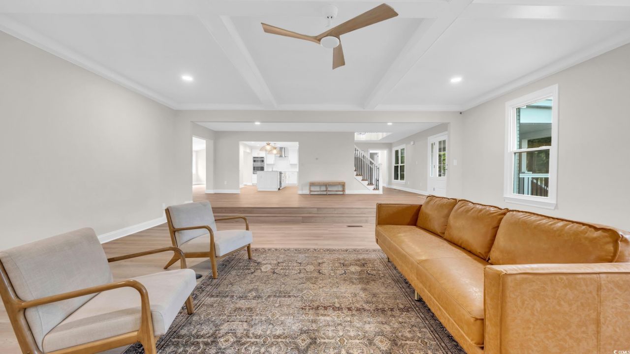 204 Green Lake Dr. Photo 6