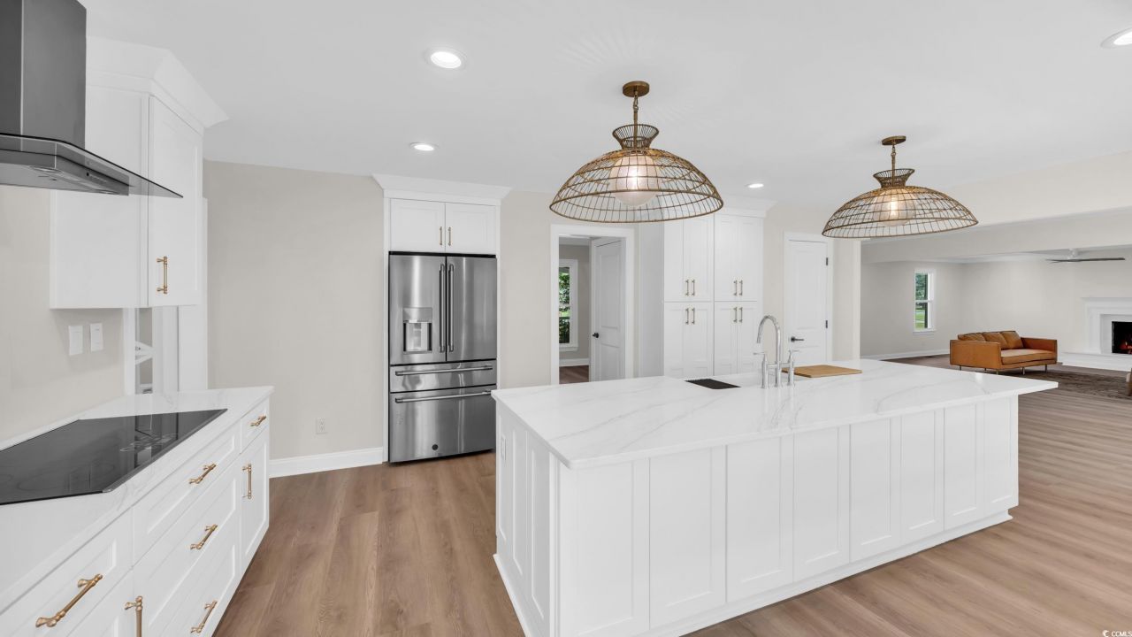 204 Green Lake Dr. Photo 9