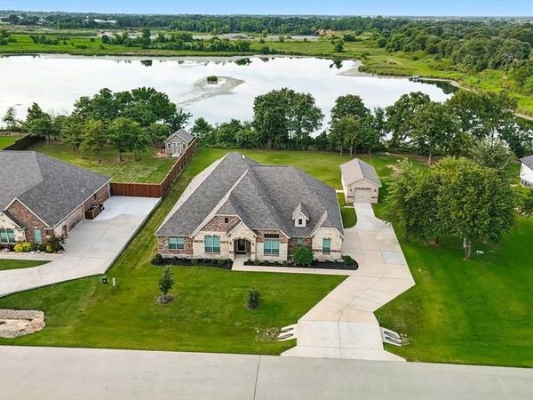 121 Willow Oak Drive, Krugerville, TX 76227