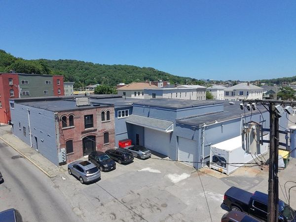 7 Henry St, Worcester, MA 01604