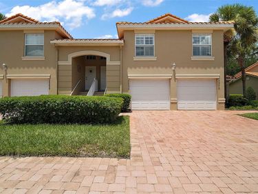 5368 COMPASS POINT, Unit 202, OXFORD, FL 34484