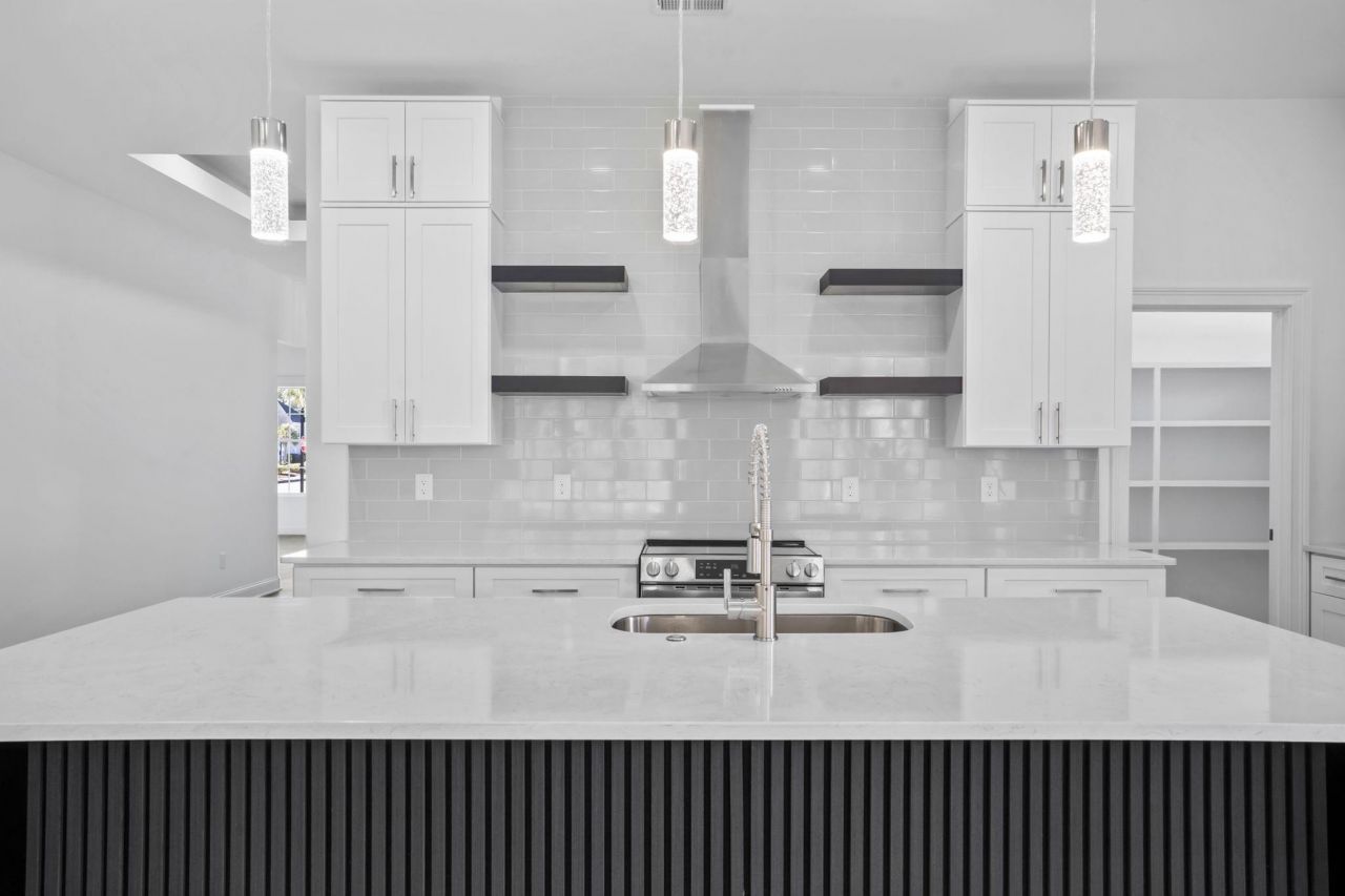 600 Barona Dr. Photo 11