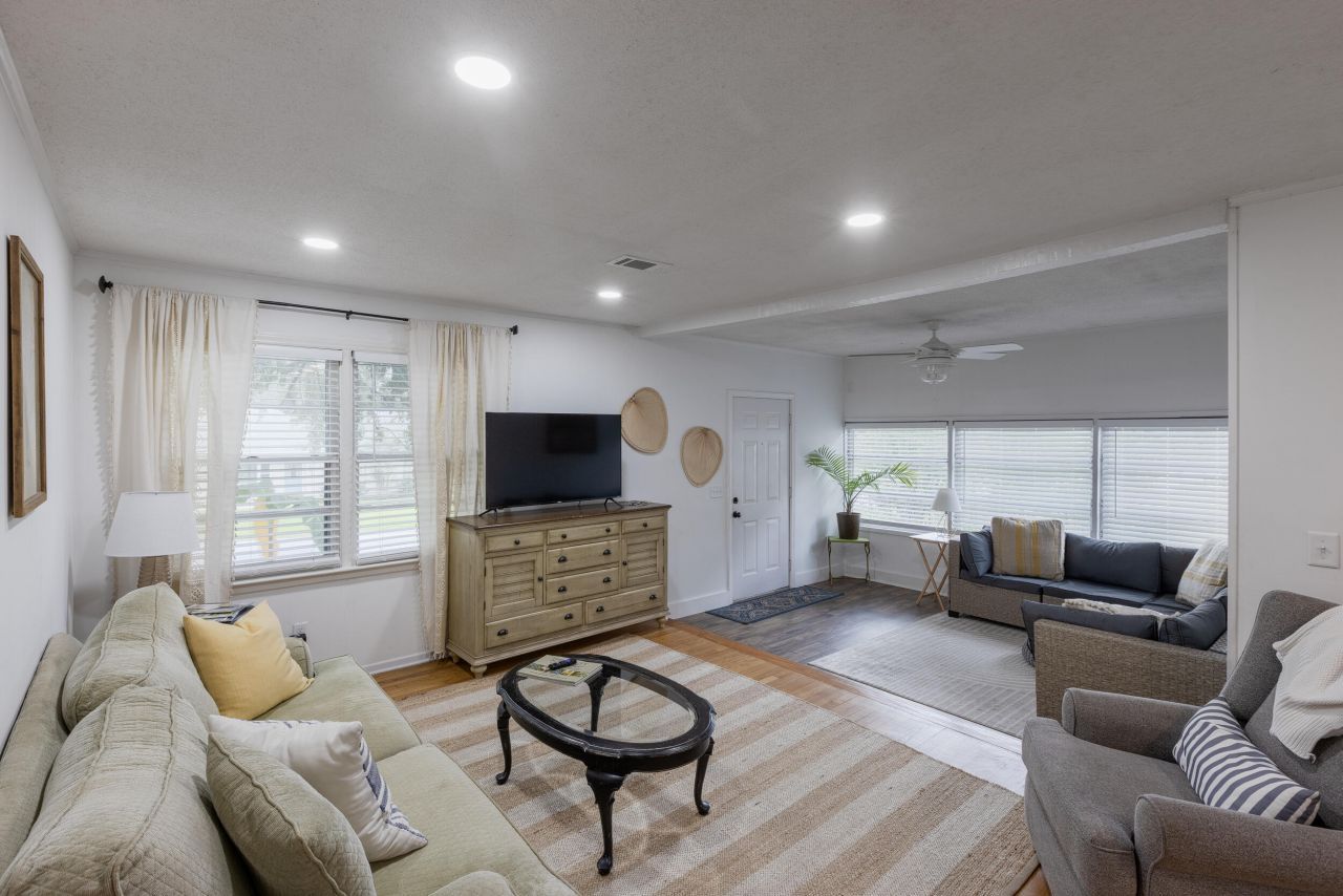 6 Gay Drive Photo 13