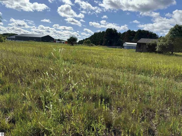 2878 US-131 S, Kalkaska, MI 49680