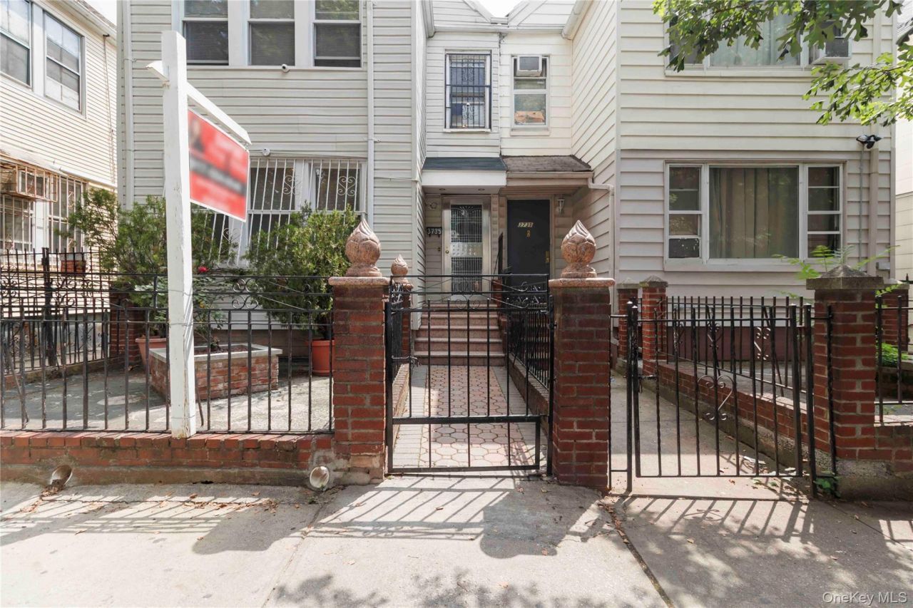 37-35 93rd Street, Jackson Heights, NY 11372 Main Photo
