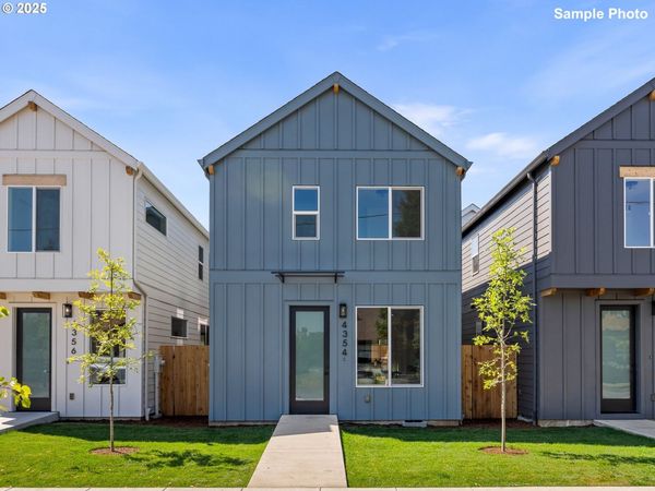 4376 NE Going ST, Portland, OR 97218