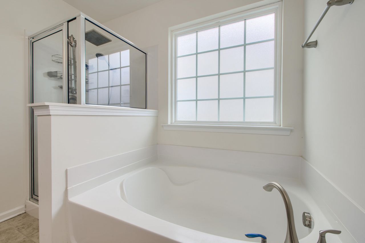 212 Longford Drive Photo 19