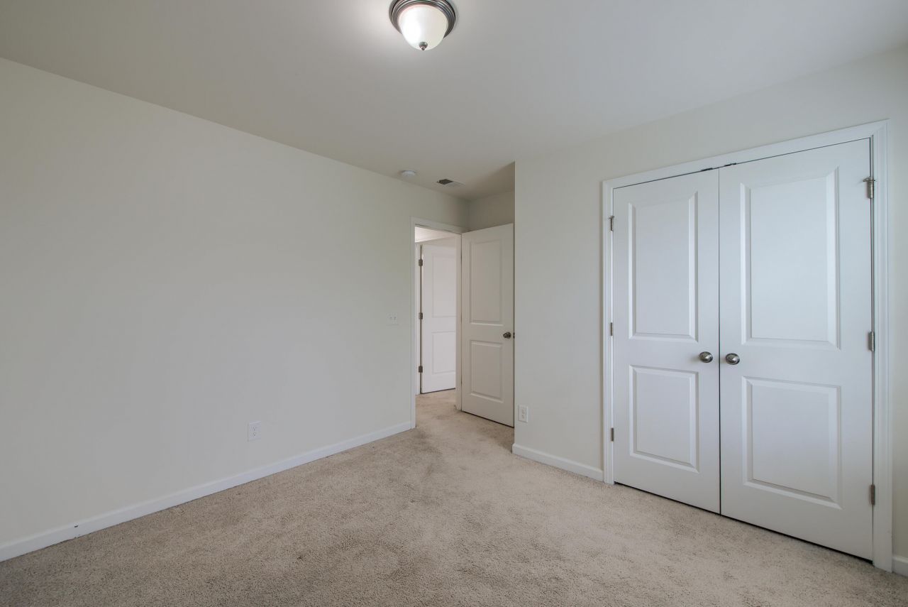 212 Longford Drive Photo 21