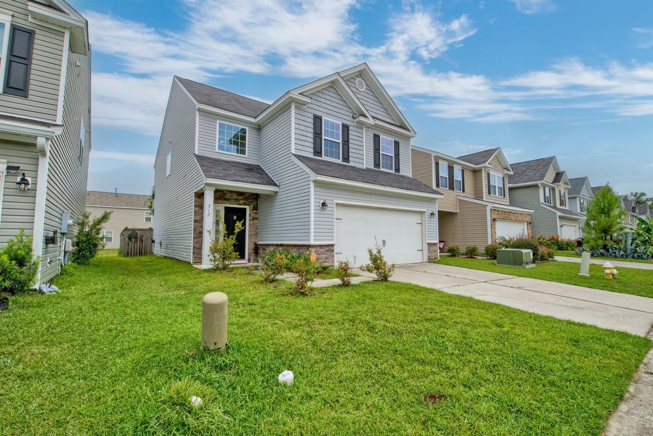 212 Longford Drive Photo 32