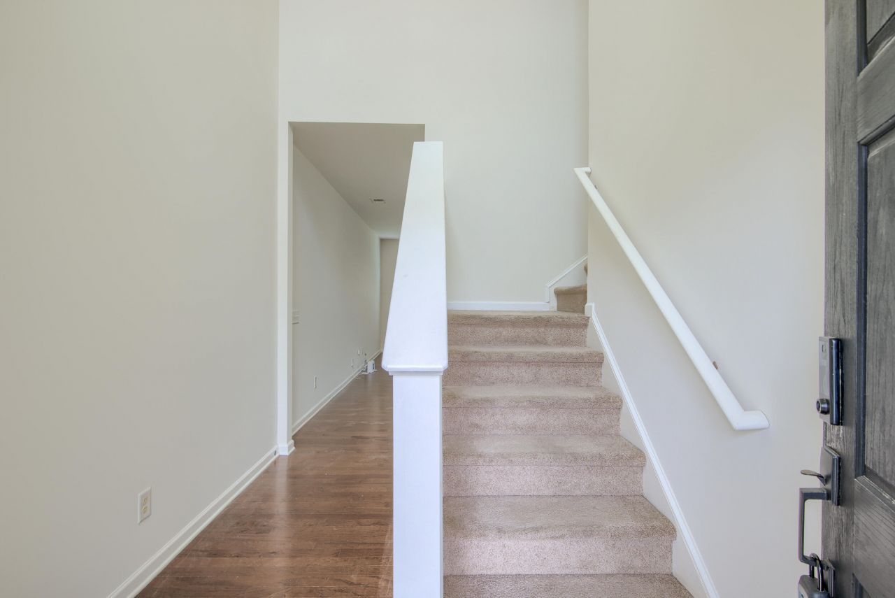 212 Longford Drive Photo 34