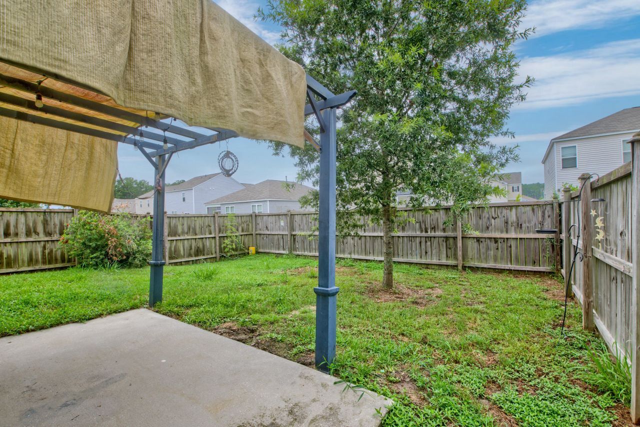 212 Longford Drive Photo 9