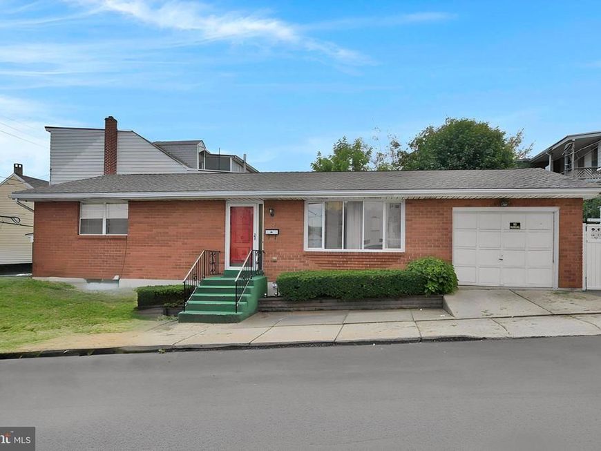 22 W Cherry Street, Shenandoah, PA 17976 Main Photo
