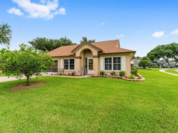 2121 VINDALE ROAD, TAVARES, FL 32778