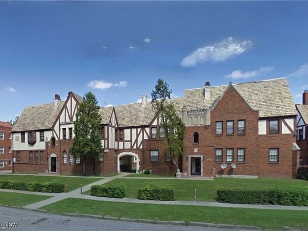 2899-2905 Hampton Road, Cleveland, OH 44120