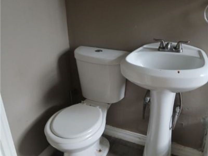 2899-2905 Hampton Road, Cleveland, OH 44120 Photo 11