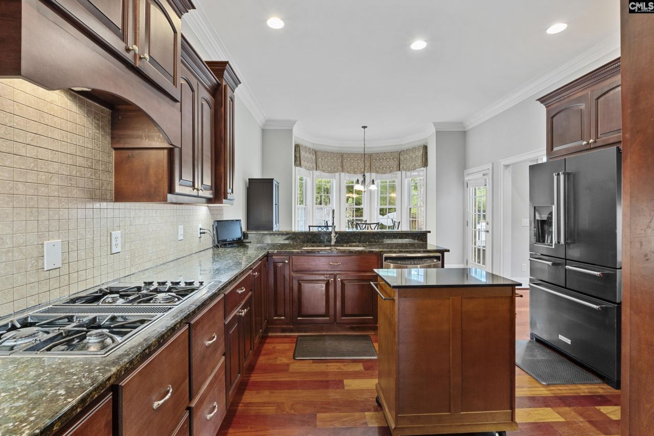 247 Gallantry Drive Photo 14