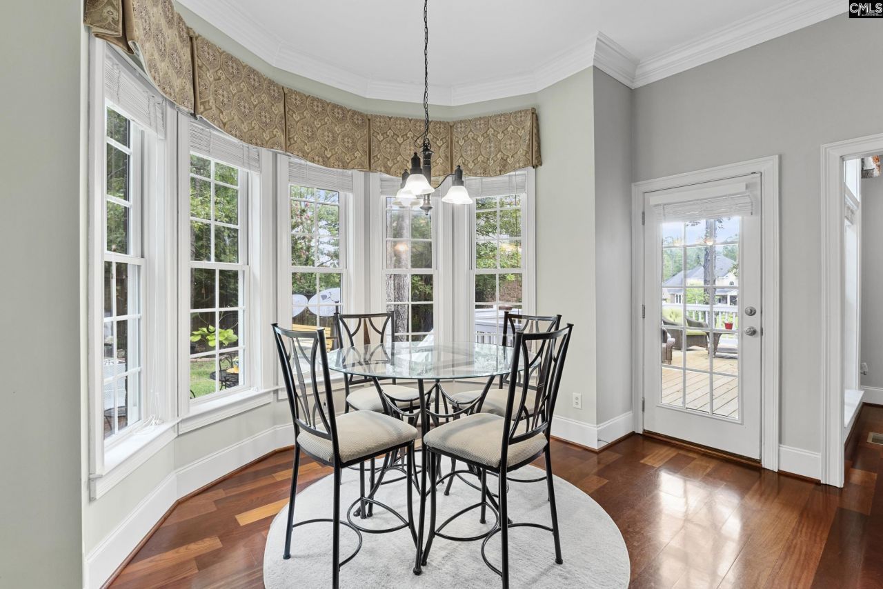 247 Gallantry Drive Photo 17