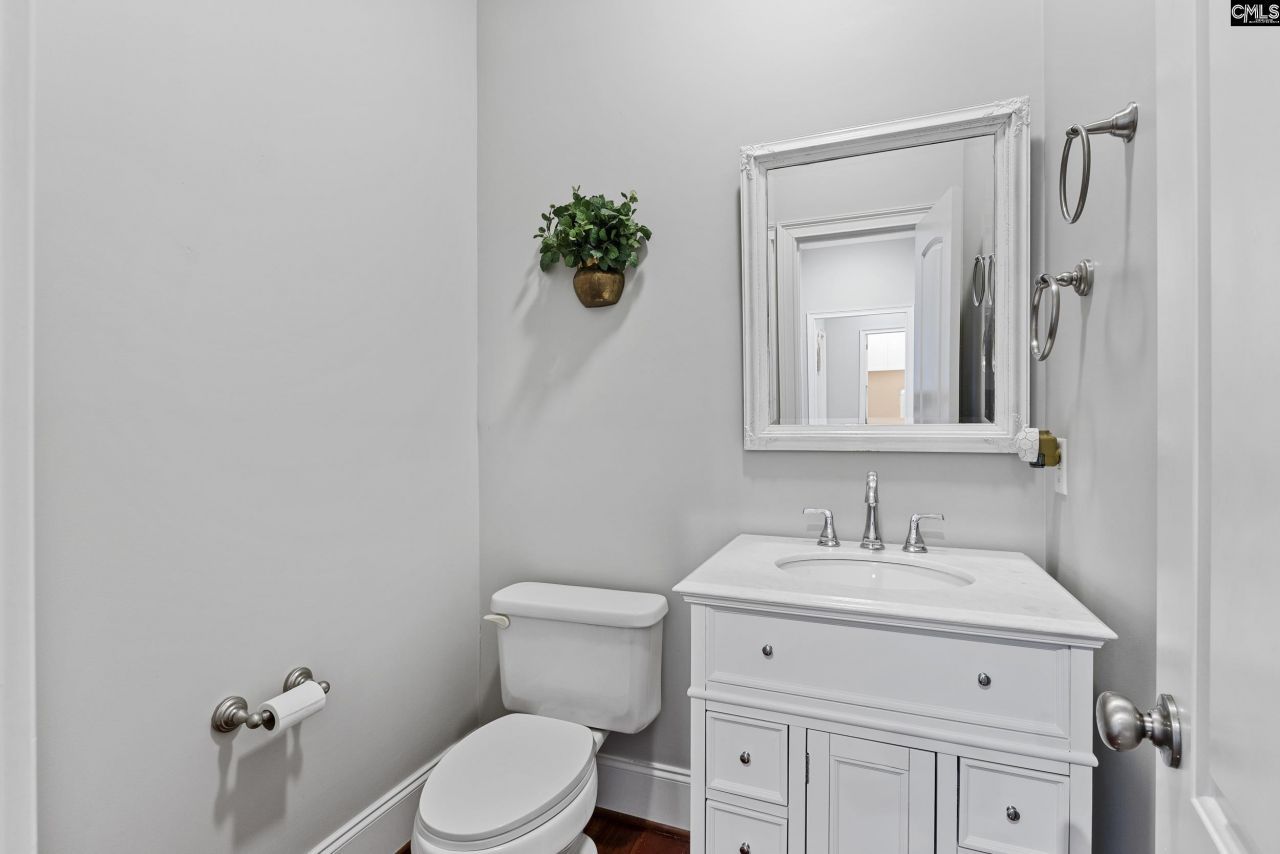 247 Gallantry Drive Photo 18