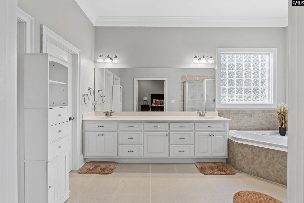 247 Gallantry Drive Photo 24