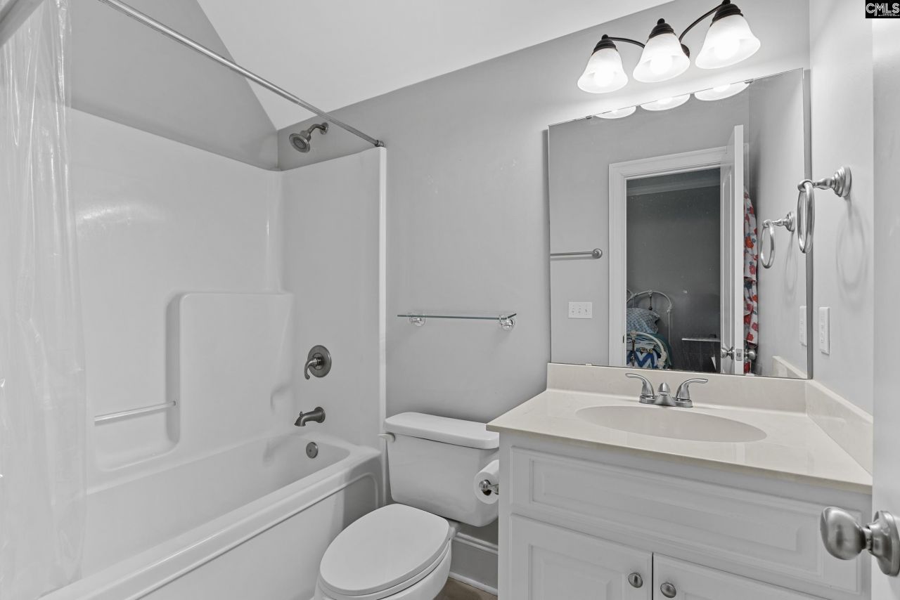 247 Gallantry Drive Photo 36