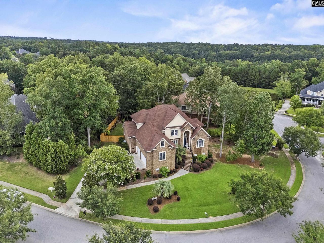 247 Gallantry Drive Photo 4