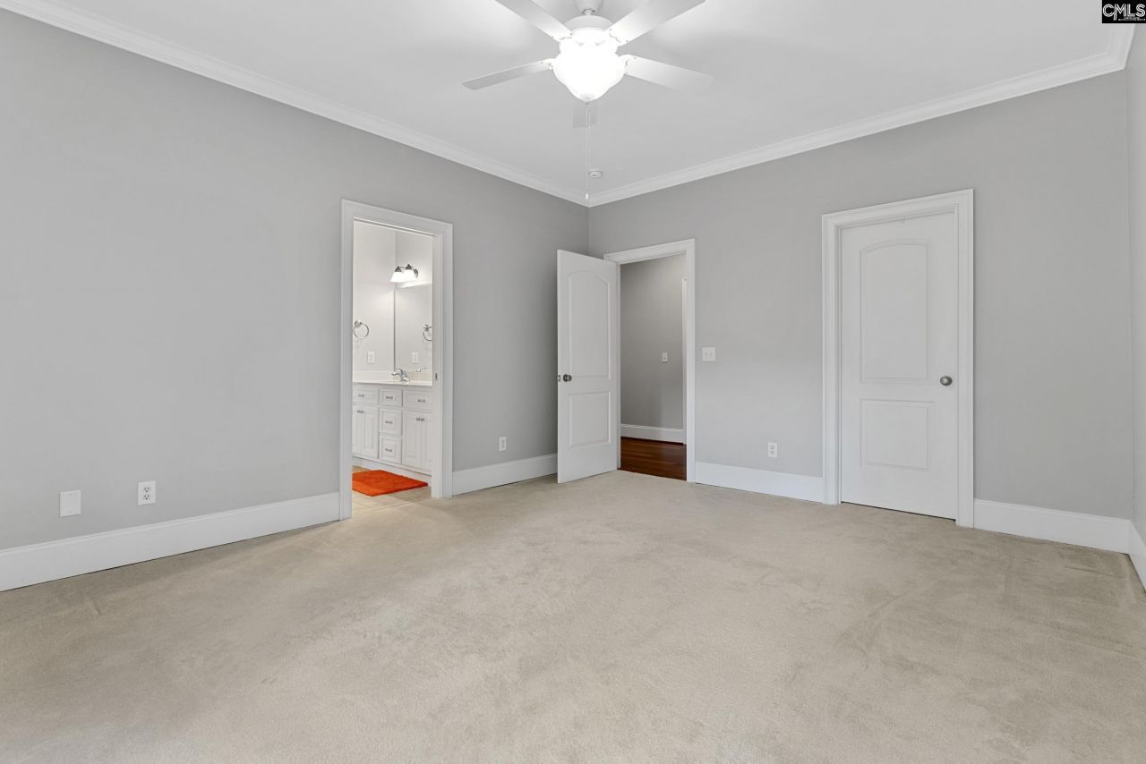 247 Gallantry Drive Photo 44