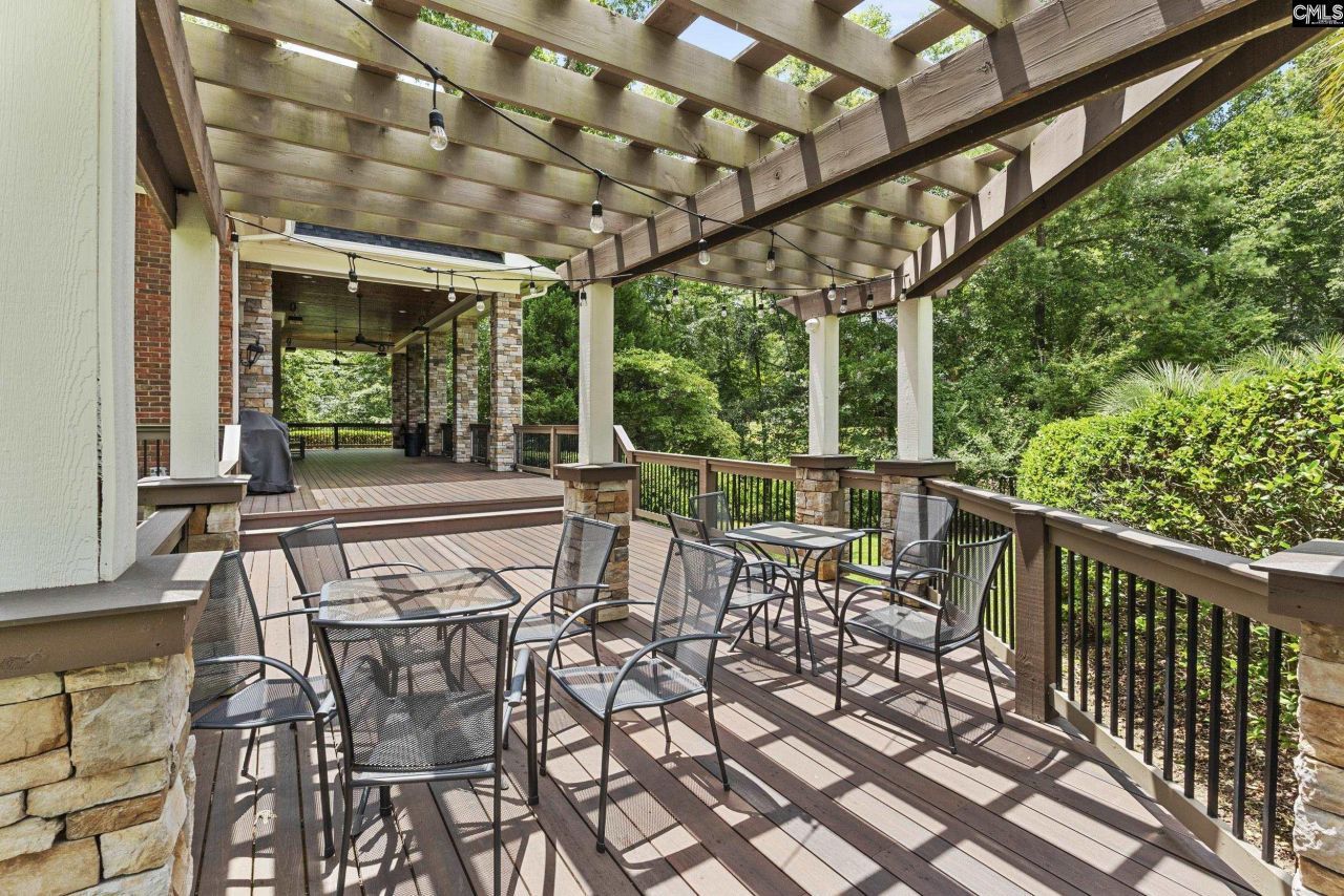 247 Gallantry Drive Photo 57