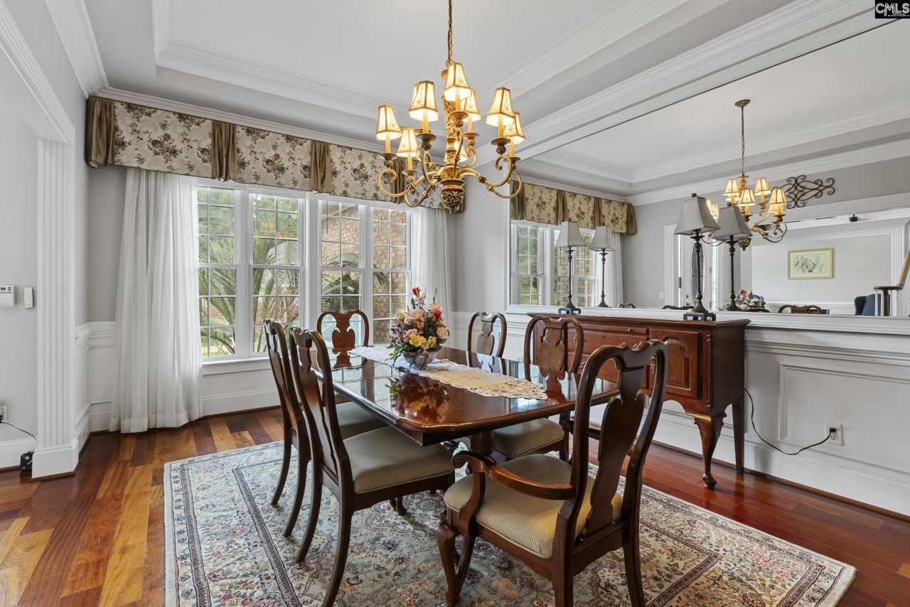 247 Gallantry Drive Photo 6