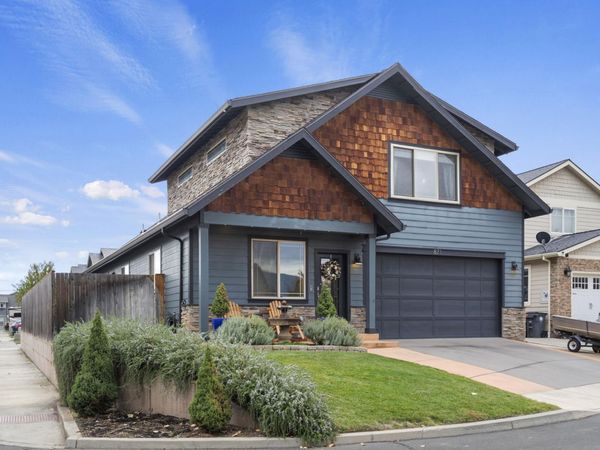 871 Holley Way, Central Point, OR 97502