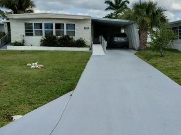 519 Riviera BLVD E, NAPLES, FL 34112