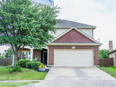 1929 Frosted Willow Lane, Fort Worth, TX 76177