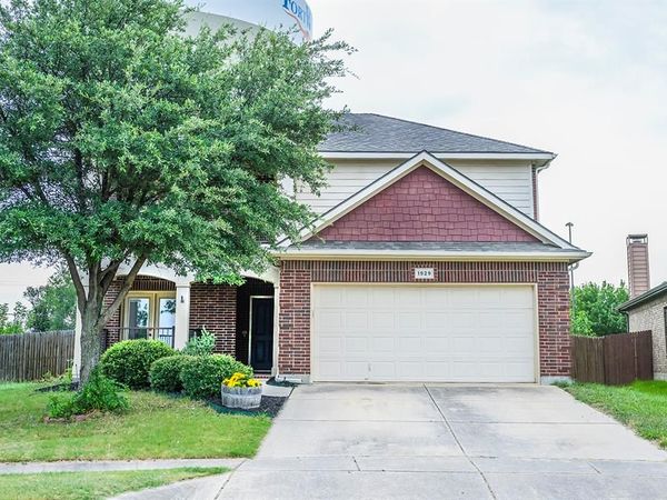 1929 Frosted Willow Lane, Fort Worth, TX 76177