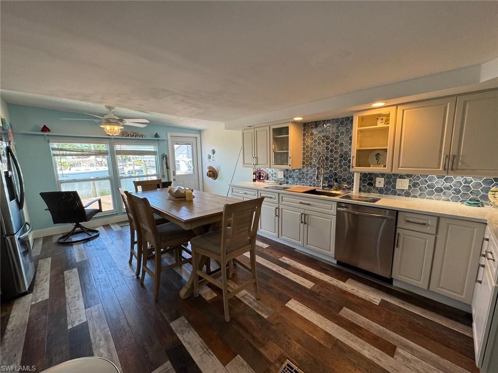 3827 Coconut Dr, Saint James City, FL 33956 Photo