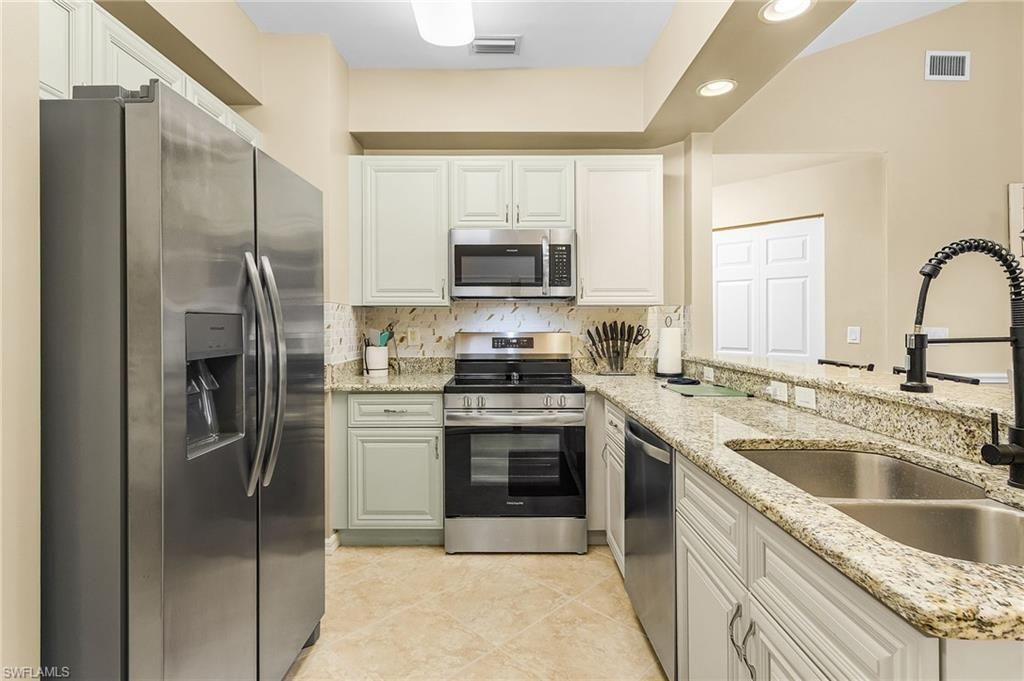 1064 Winding Pines Cir, Unit 205, Cape Coral, FL 33909 Photo