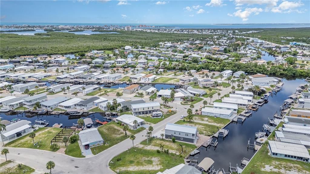 11280 Dogwood Ln, Fort Myers Beach, FL 33931 Photo