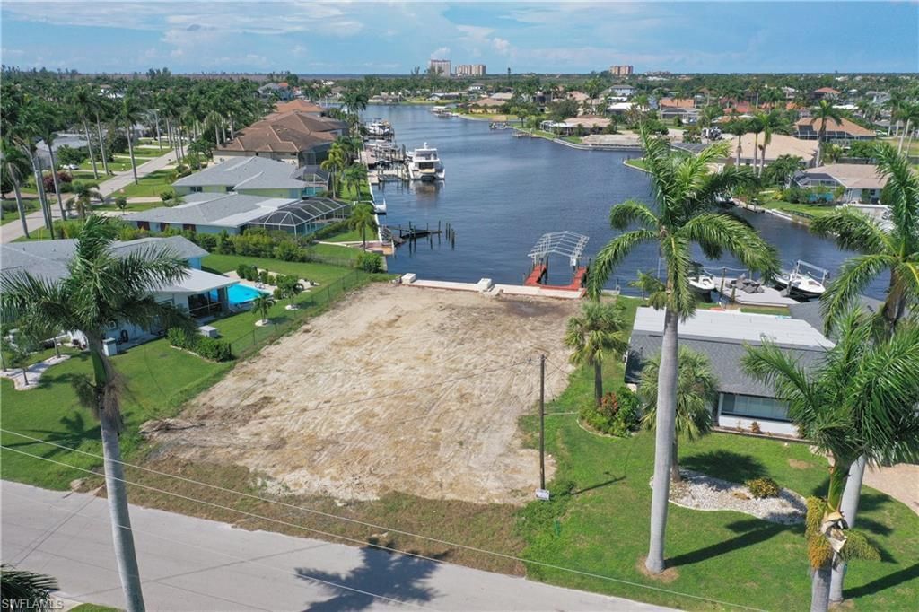 5362 Bayshore Ave, Cape Coral, FL 33904 Photo