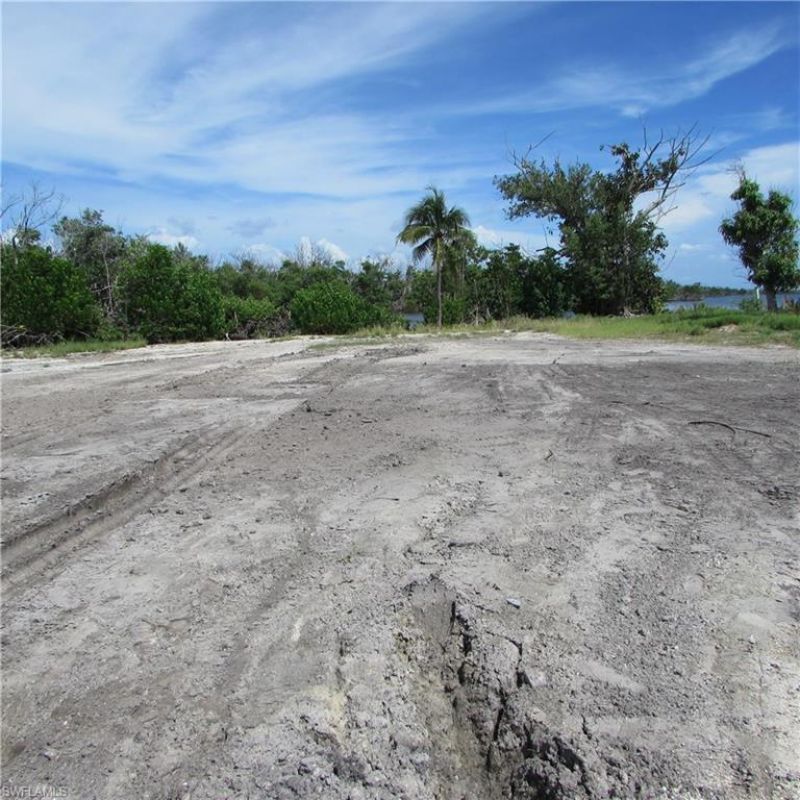 4195 Pine Island Rd Nw, Matlacha, FL 33993 Photo