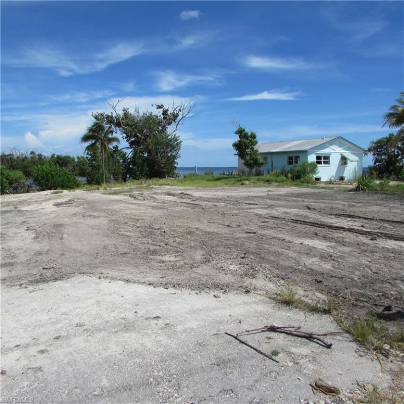 4195 Pine Island Rd Nw, Matlacha, FL 33993 Photo