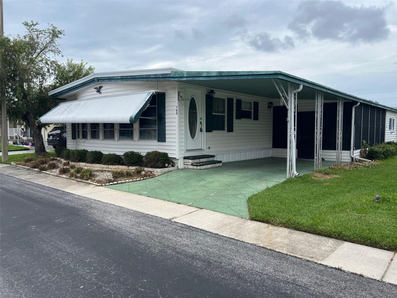 760 Royal Palm Circle, Largo, FL 33778 Main Photo