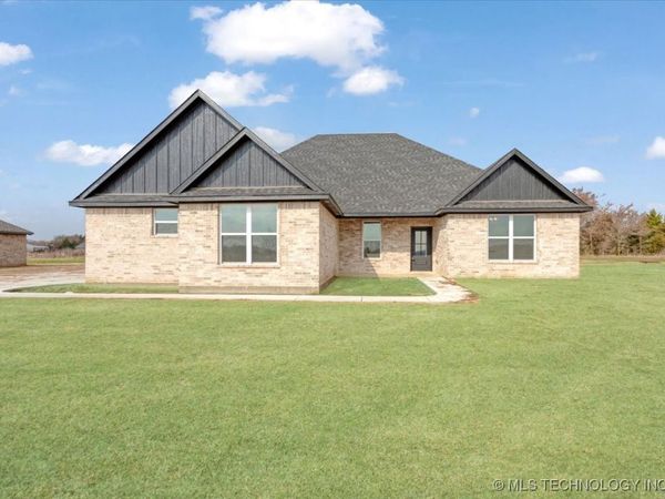300 Sunset Way, Mead, OK 73449