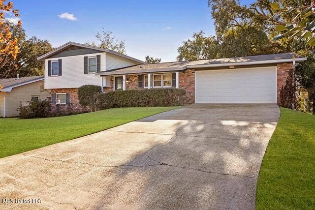 25 Oakwood Drive, Gulfport, MS 39507 Main Photo