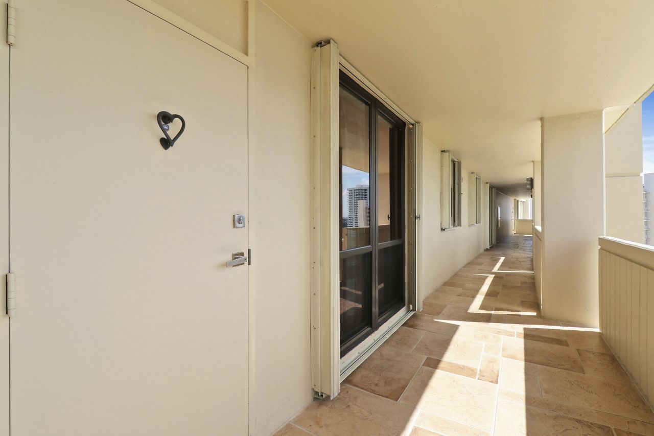 130 Lakeshore Drive, Unit 1121, North Palm Beach, FL 33408 Photo