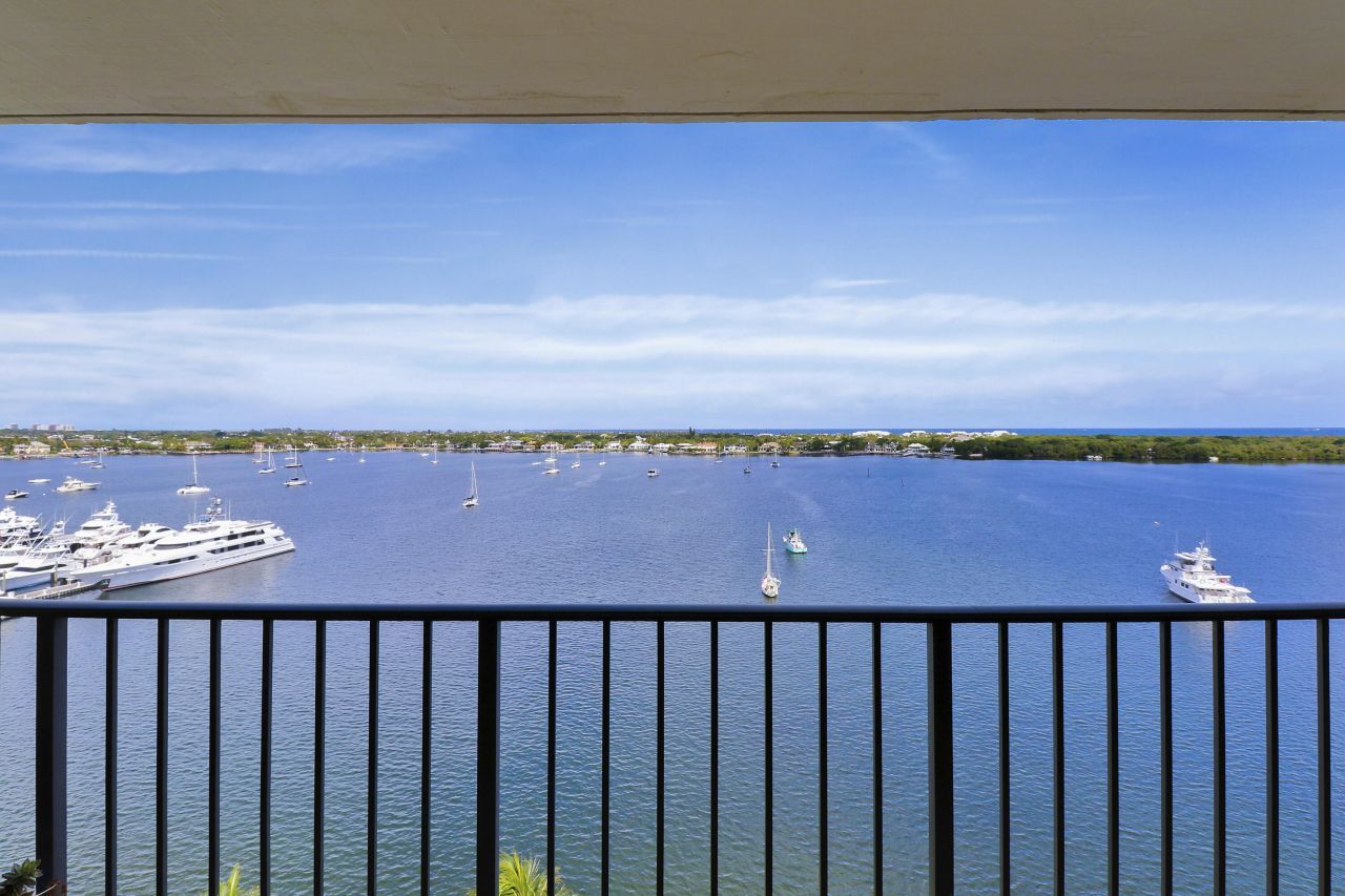 130 Lakeshore Drive, Unit 1121, North Palm Beach, FL 33408 Photo