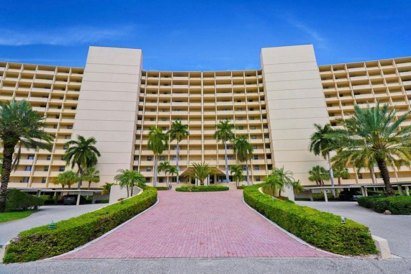 130 Lakeshore Drive, Unit 1121, North Palm Beach, FL 33408 Photo