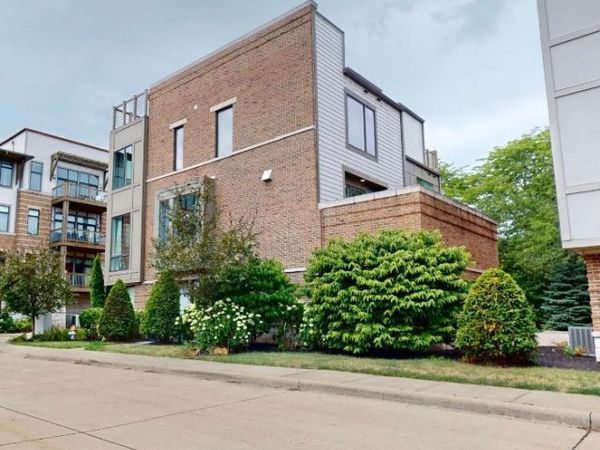 1412 Copper Trace, Cleveland Heights, OH 44118