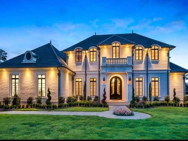 95 Union St, Easton, MA 02356